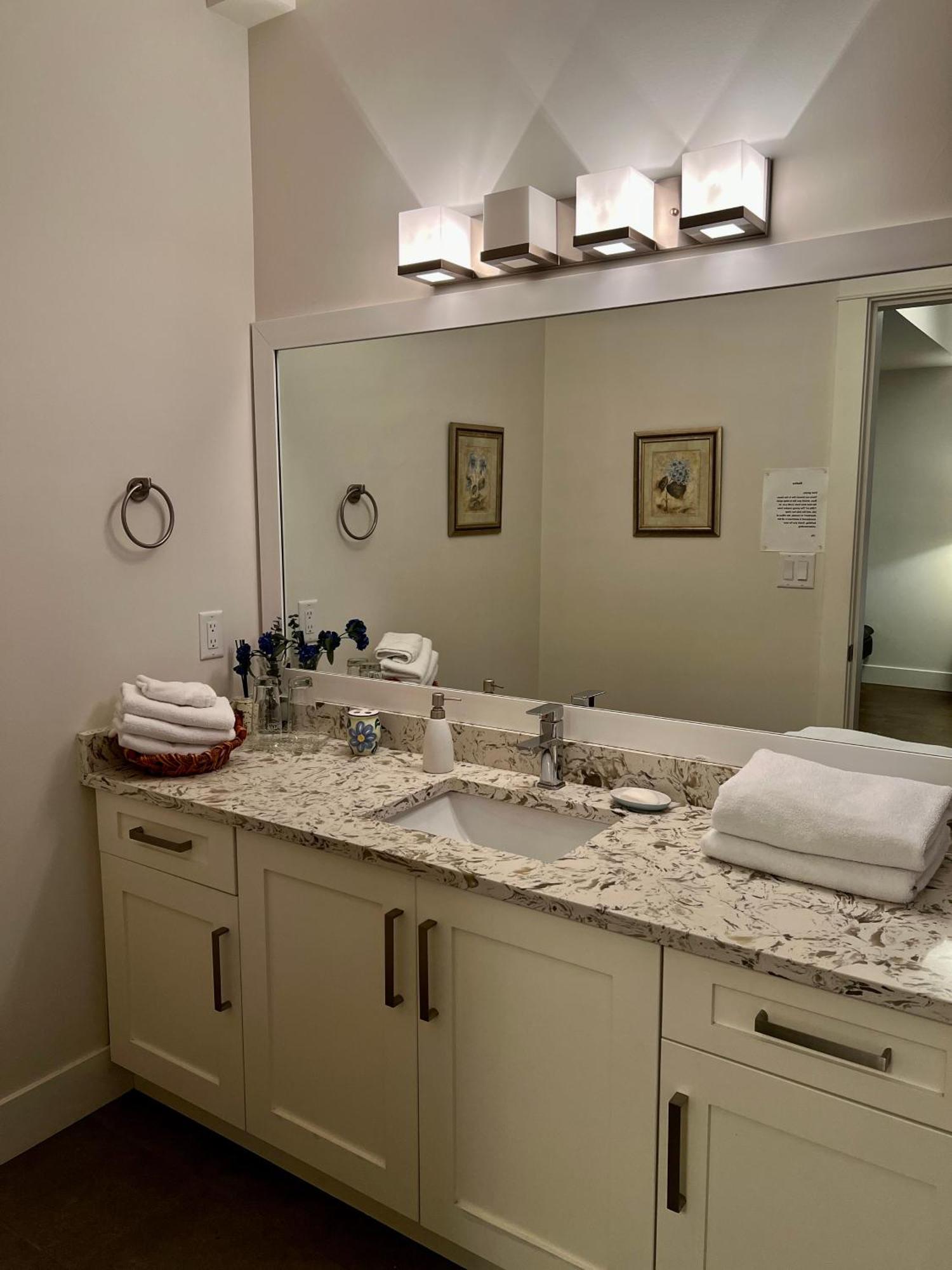 Ocean Melody Vacation Rooms Nanaimo Ngoại thất bức ảnh